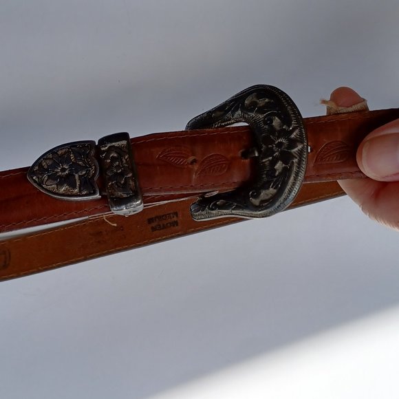 Genuine Leather Belt - Copper Brown - Antiqued Bronze hardware - Size Medium - Picture 6 of 9